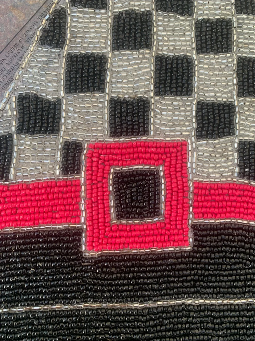 🆕 - By TAHARI HOME Beaded Checkered Witch Placemat w/ Pink Band Sliver & Black